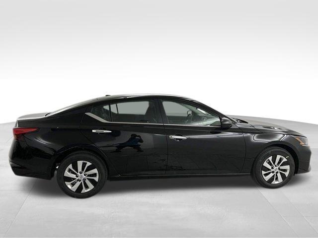 new 2025 Nissan Altima car, priced at $25,495