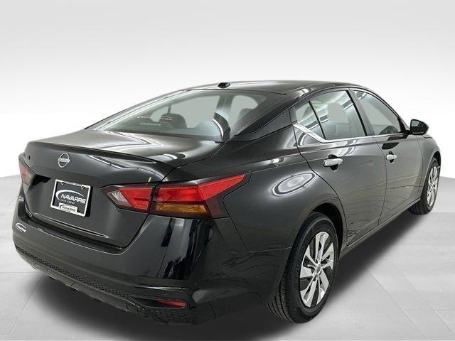 new 2025 Nissan Altima car, priced at $25,495