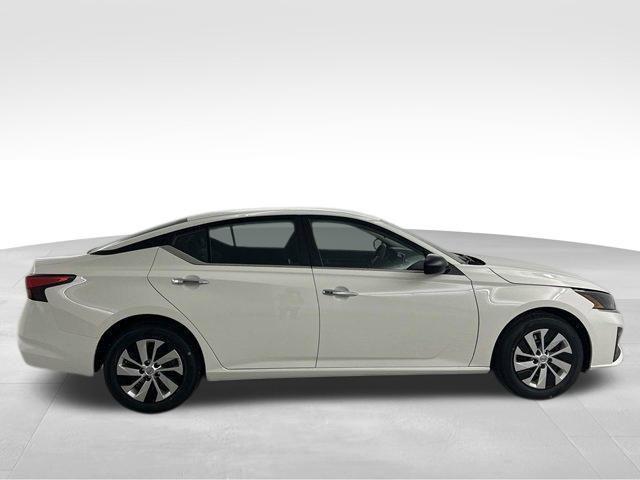 new 2025 Nissan Altima car, priced at $25,613