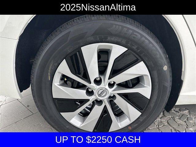 new 2025 Nissan Altima car, priced at $24,995