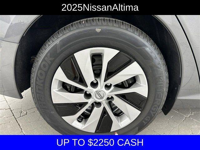 new 2025 Nissan Altima car, priced at $25,695