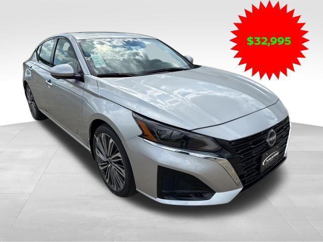 new 2025 Nissan Altima car, priced at $32,995