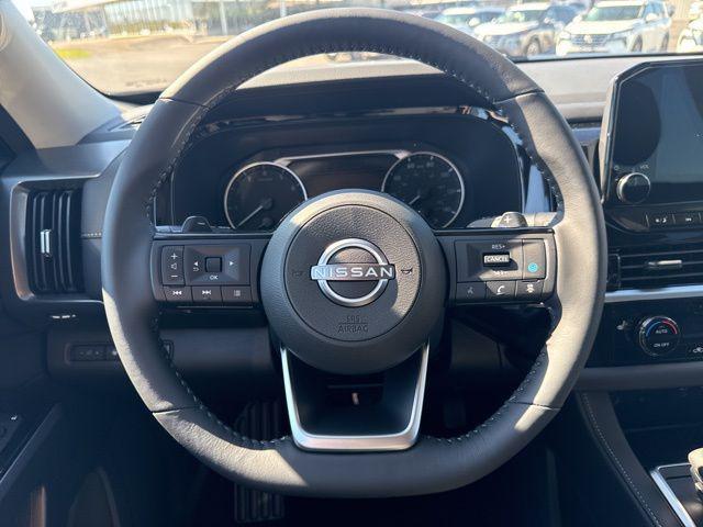 new 2025 Nissan Pathfinder car, priced at $36,605