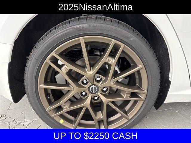 new 2025 Nissan Altima car, priced at $28,995