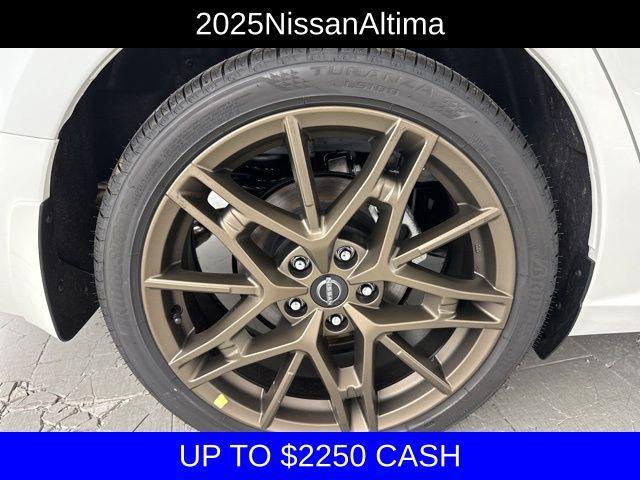 new 2025 Nissan Altima car, priced at $28,995