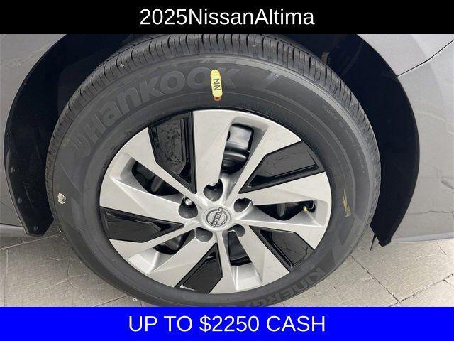 new 2025 Nissan Altima car, priced at $25,495