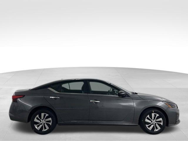 new 2025 Nissan Altima car, priced at $25,495