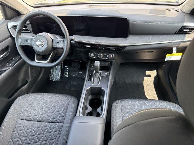 new 2025 Nissan Kicks car, priced at $22,210