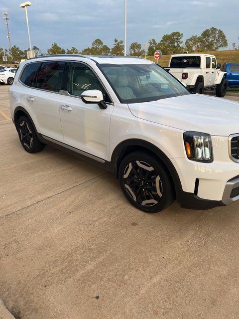 used 2023 Kia Telluride car, priced at $38,755