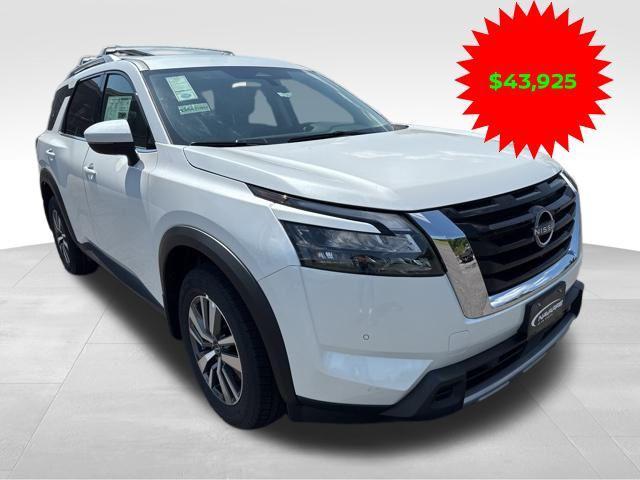 new 2025 Nissan Pathfinder car, priced at $38,925