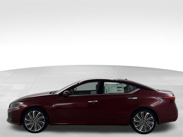 new 2025 Nissan Altima car, priced at $31,995