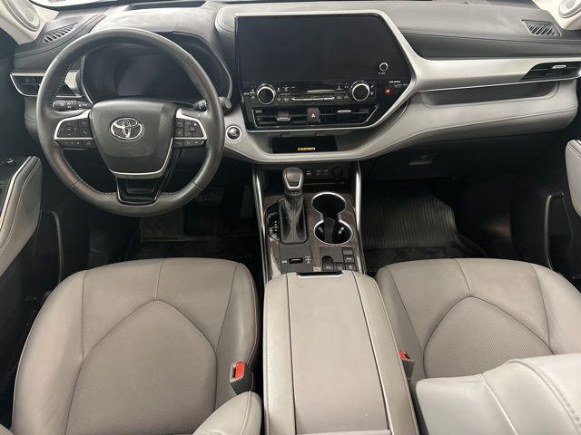 used 2024 Toyota Highlander car, priced at $43,970