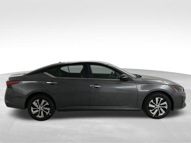 new 2025 Nissan Altima car, priced at $24,995