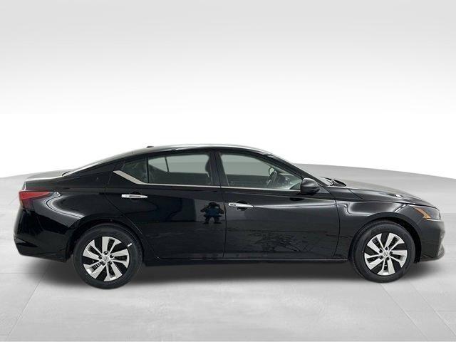 new 2025 Nissan Altima car, priced at $24,995