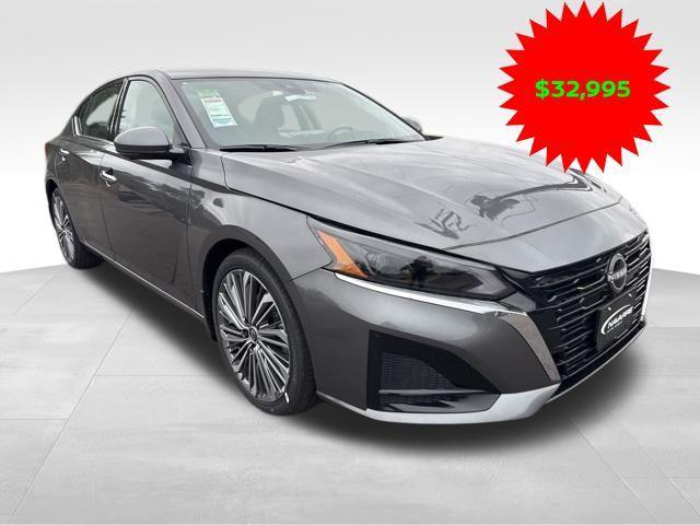 new 2025 Nissan Altima car, priced at $32,995