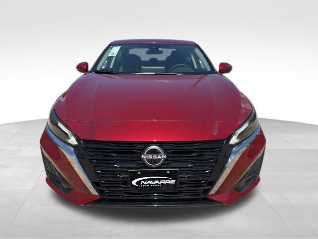 new 2025 Nissan Altima car, priced at $33,430