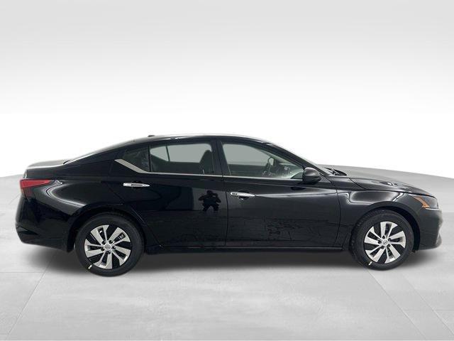 new 2025 Nissan Altima car, priced at $25,695