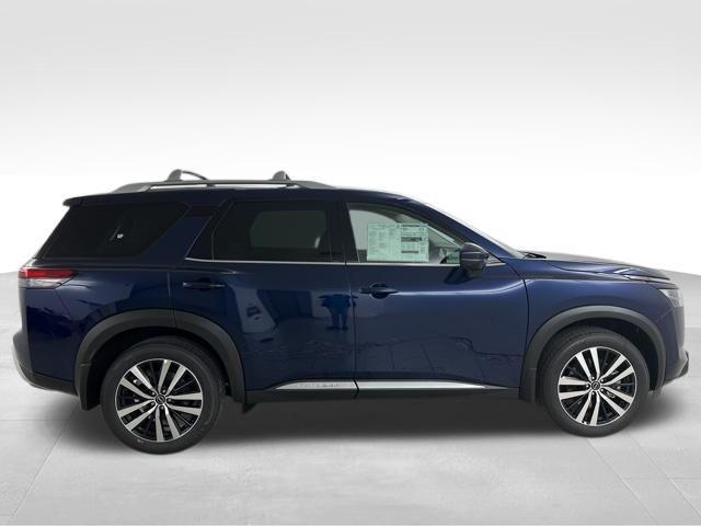 new 2025 Nissan Pathfinder car, priced at $47,495