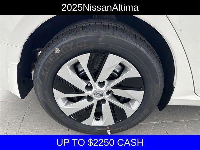 new 2025 Nissan Altima car, priced at $25,495