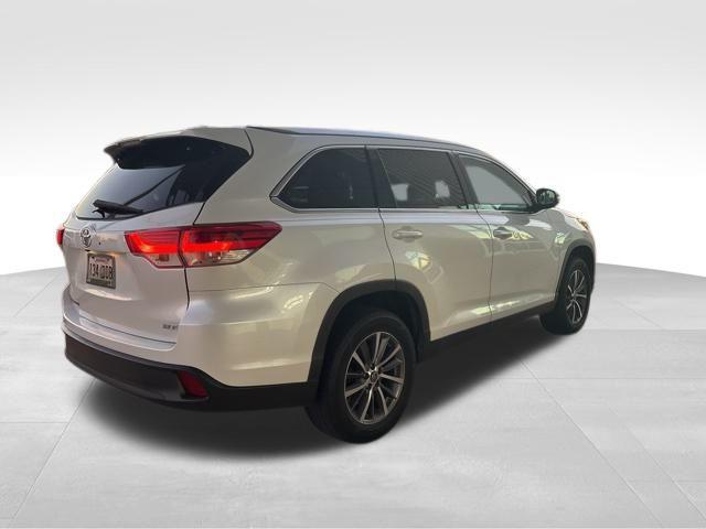 used 2019 Toyota Highlander car, priced at $20,995