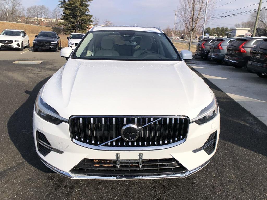 used 2023 Volvo XC60 car, priced at $34,537