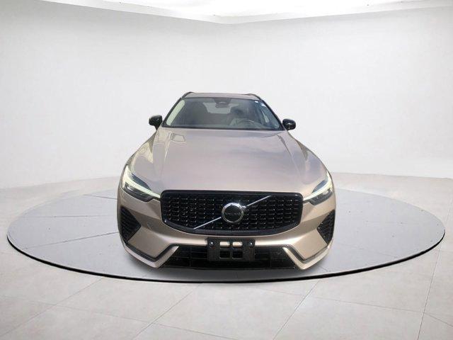 used 2025 Volvo XC60 car, priced at $37,995