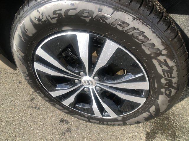 used 2025 Volvo XC60 car, priced at $37,995