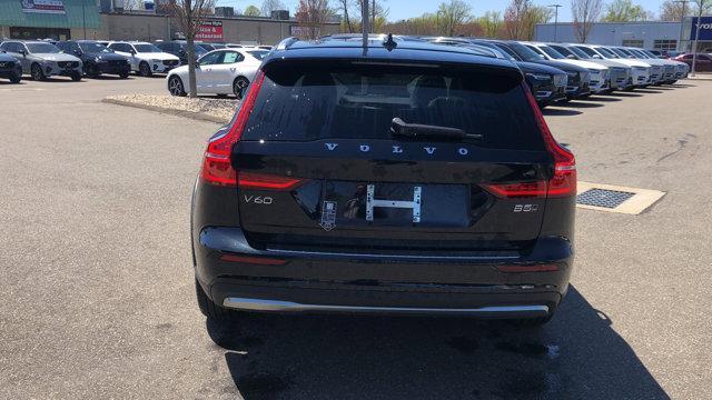 new 2024 Volvo V60 Cross Country car, priced at $56,725