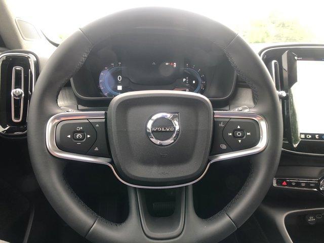 new 2025 Volvo XC40 car, priced at $43,765