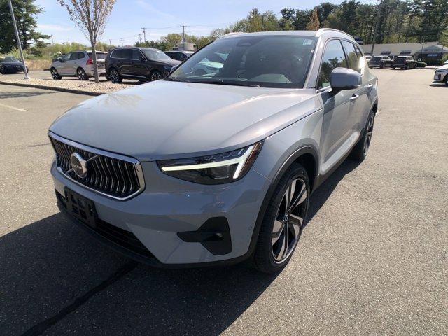 new 2025 Volvo XC40 car, priced at $50,015