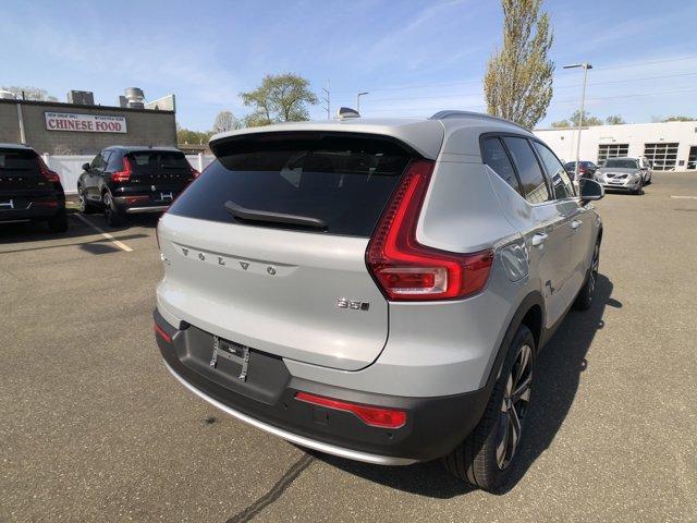 new 2025 Volvo XC40 car, priced at $50,015
