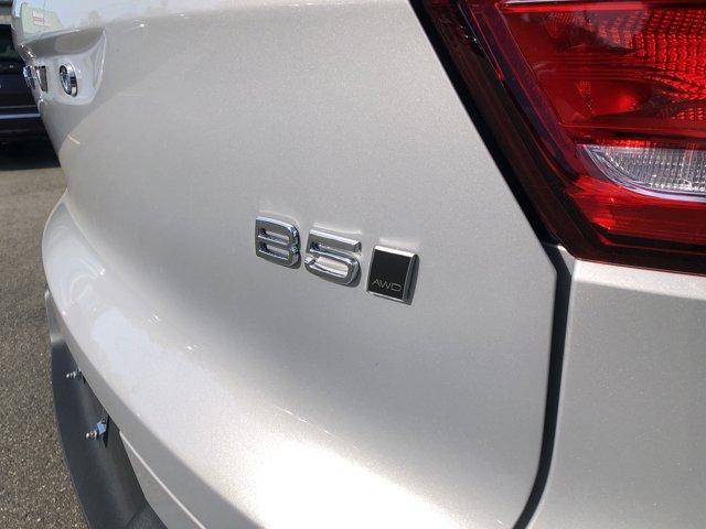 new 2025 Volvo XC40 car, priced at $50,595