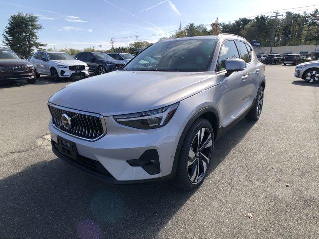 new 2025 Volvo XC40 car, priced at $50,595