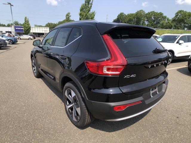 new 2025 Volvo XC40 car, priced at $47,085