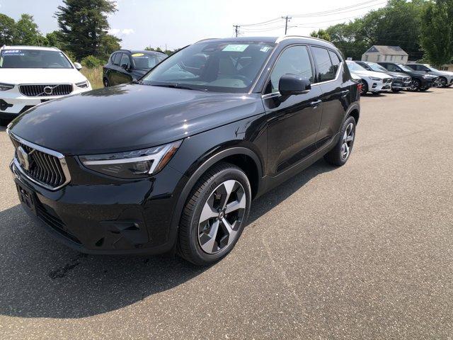 new 2025 Volvo XC40 car, priced at $47,085
