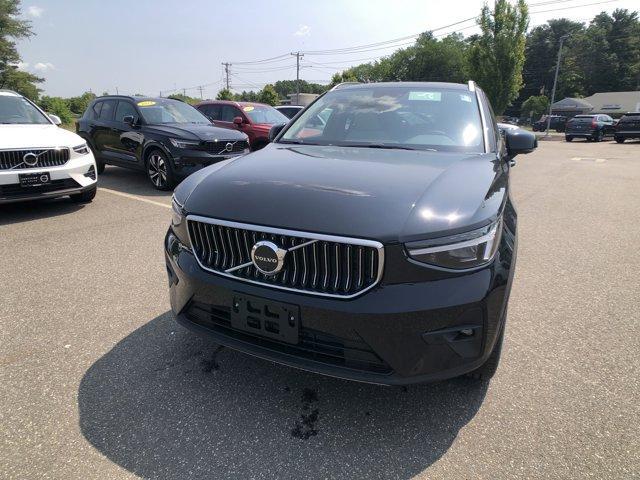 new 2025 Volvo XC40 car, priced at $47,085