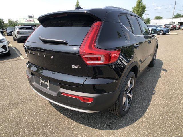 new 2025 Volvo XC40 car, priced at $47,085