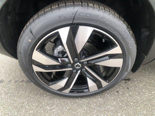 new 2025 Volvo XC40 car, priced at $48,560