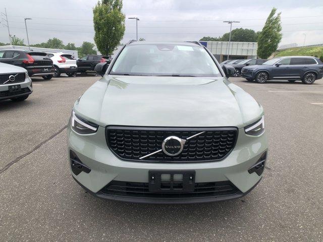 new 2025 Volvo XC40 car, priced at $48,560