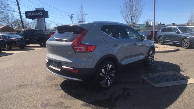 new 2024 Volvo XC40 car, priced at $46,780