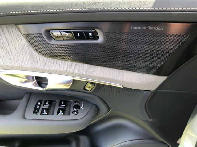 new 2025 Volvo XC90 car, priced at $71,195
