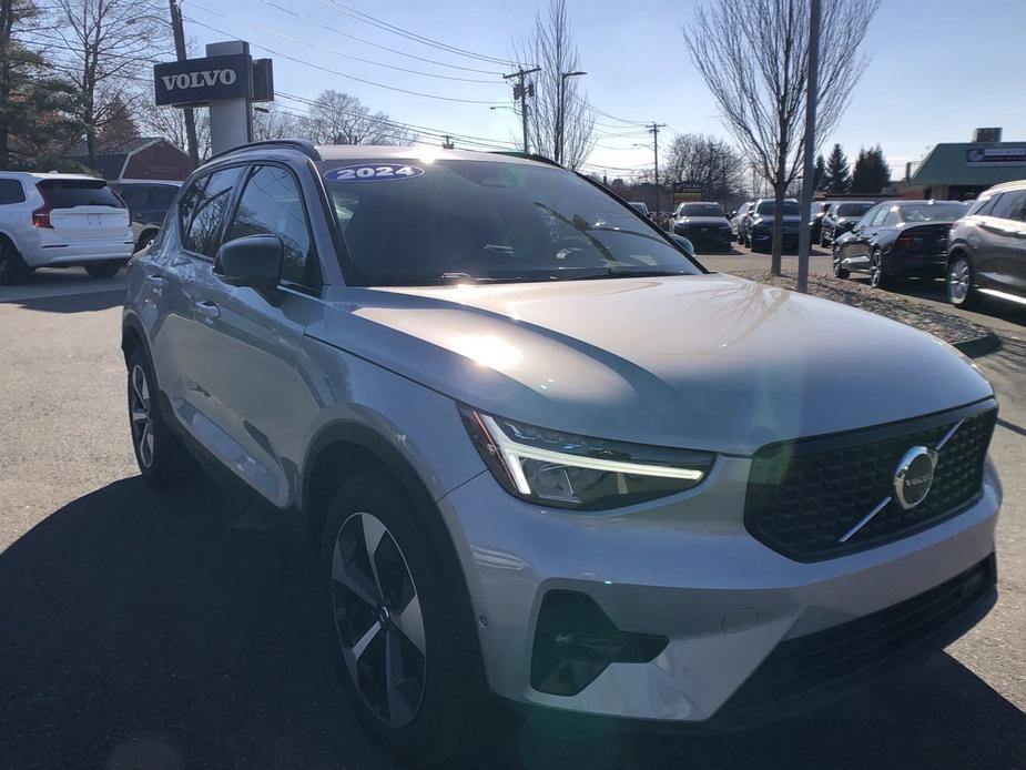 used 2024 Volvo XC40 car, priced at $37,900