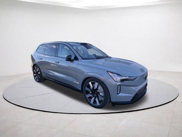 new 2025 Volvo EX90 car, priced at $85,640