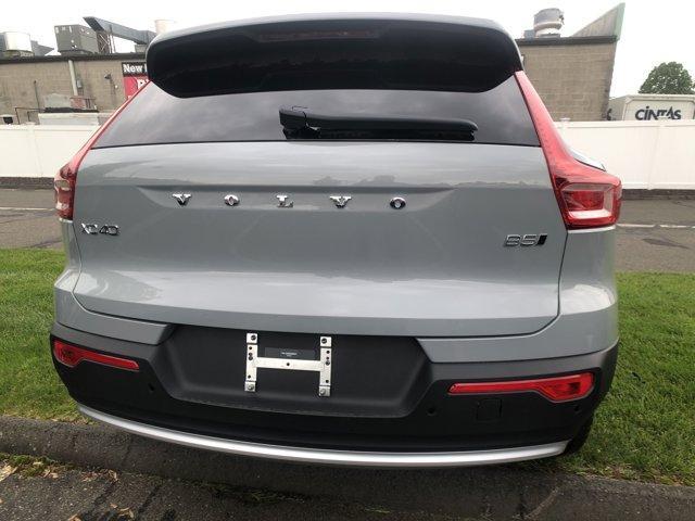 new 2025 Volvo XC40 car, priced at $47,085