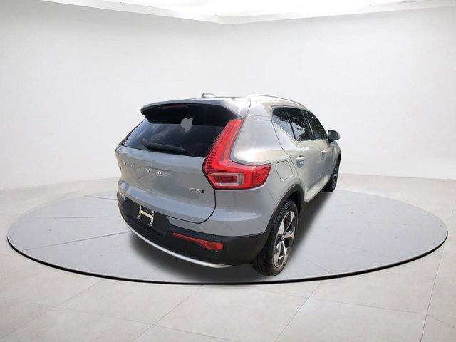 new 2025 Volvo XC40 car, priced at $46,015