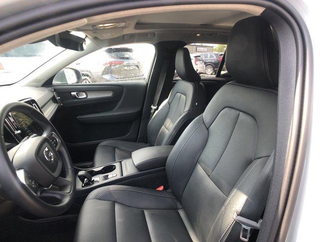 new 2025 Volvo XC40 car, priced at $46,015