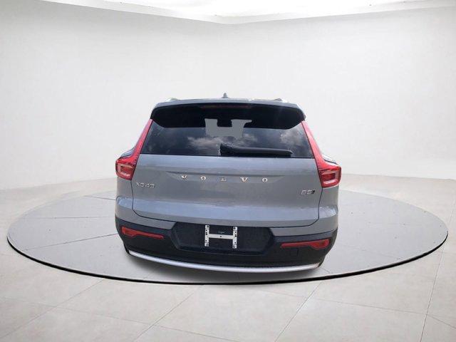 new 2025 Volvo XC40 car, priced at $46,015