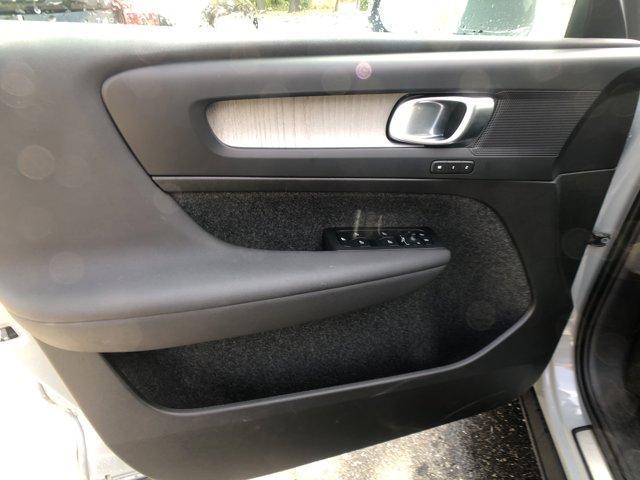 new 2025 Volvo XC40 car, priced at $46,015