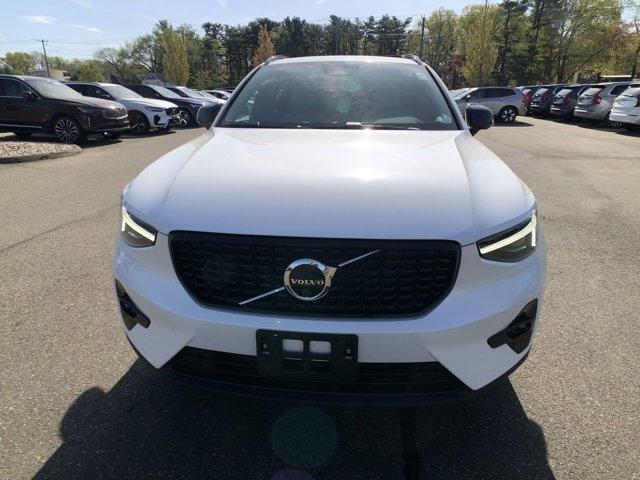 new 2025 Volvo XC40 car, priced at $48,315