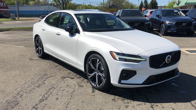 new 2024 Volvo S60 car, priced at $44,995